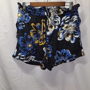 The get floral shorts size medium